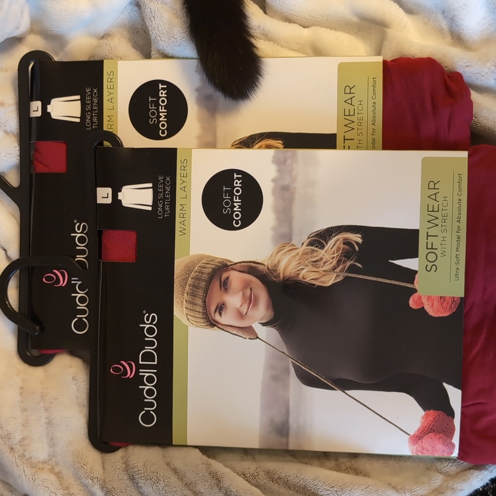 Cuddl Duds turtlenecks, red, Large (2)
